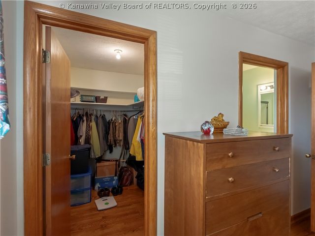 1983 Parkwood Road, Charleston, WV 25314