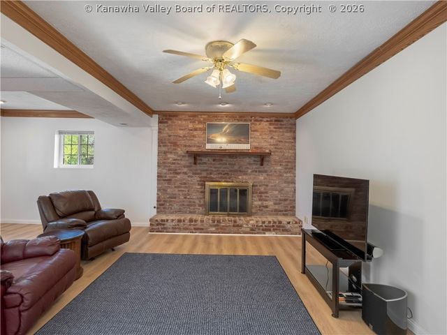 1983 Parkwood Road, Charleston, WV 25314