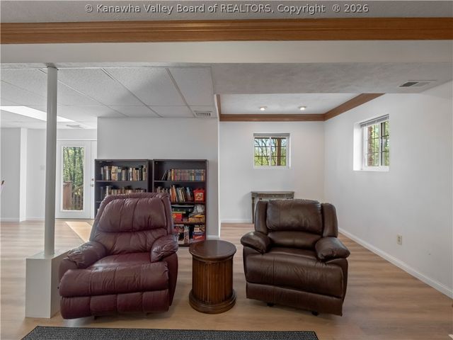 1983 Parkwood Road, Charleston, WV 25314