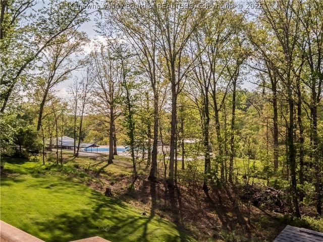 1983 Parkwood Road, Charleston, WV 25314