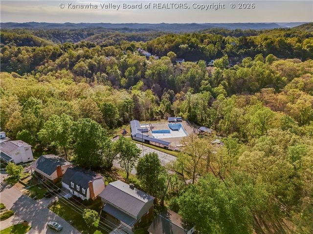 1983 Parkwood Road, Charleston, WV 25314