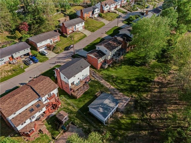 1983 Parkwood Road, Charleston, WV 25314