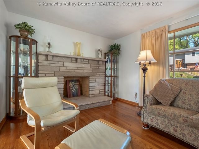 1983 Parkwood Road, Charleston, WV 25314