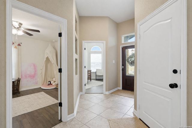 7654 Mission Pt, Boerne, TX 78015