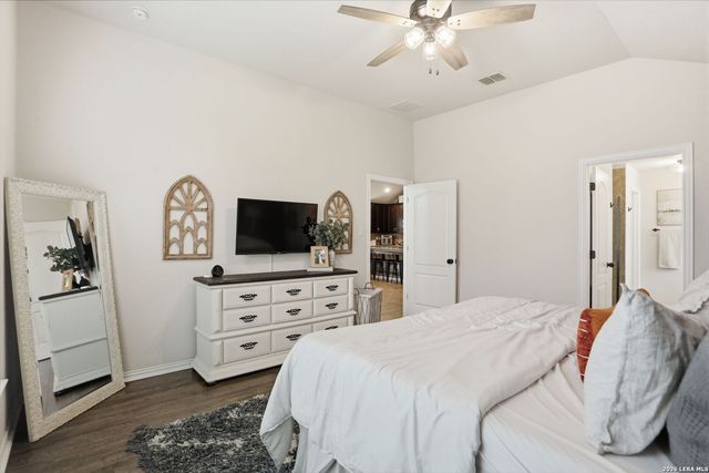 7654 Mission Pt, Boerne, TX 78015