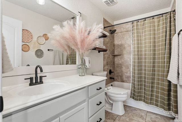 7654 Mission Pt, Boerne, TX 78015