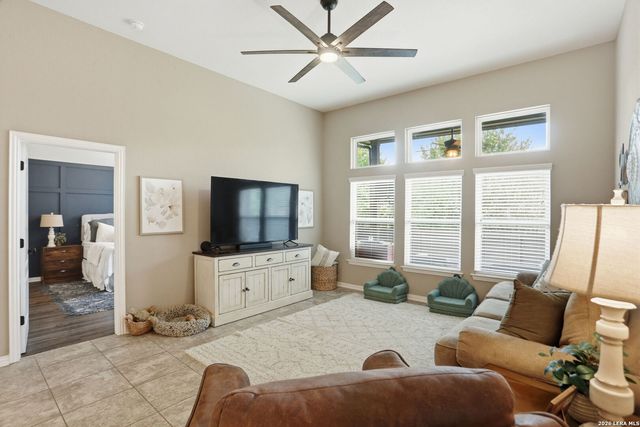 7654 Mission Pt, Boerne, TX 78015