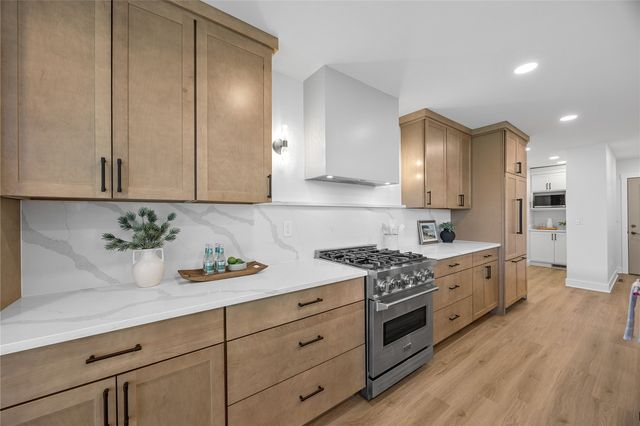 280 N Juniper Street, North Liberty, IA 52317