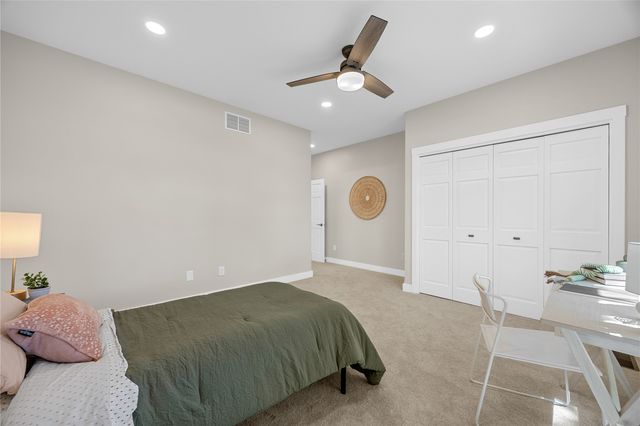 280 N Juniper Street, North Liberty, IA 52317