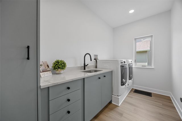 280 N Juniper Street, North Liberty, IA 52317