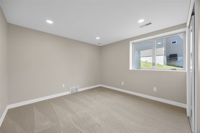 280 N Juniper Street, North Liberty, IA 52317