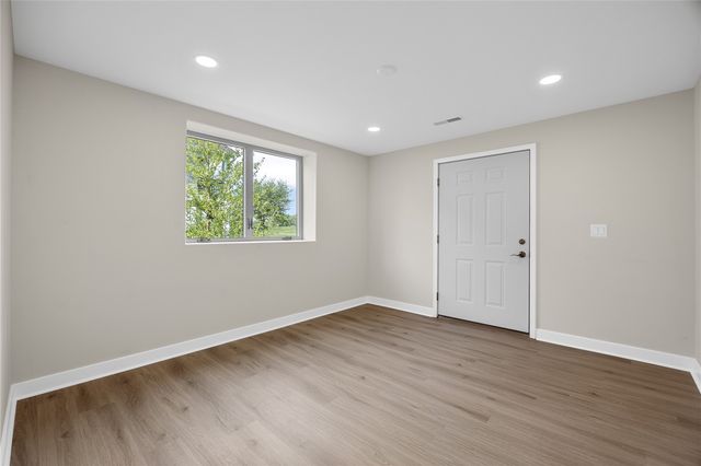 280 N Juniper Street, North Liberty, IA 52317