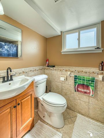 11065 Katherine Street, Taylor, MI 48180