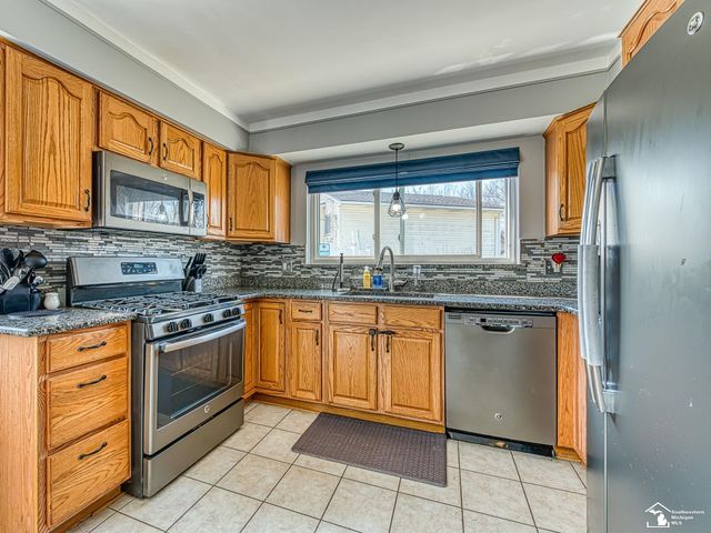 11065 Katherine Street, Taylor, MI 48180