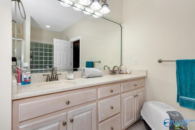 106 Whitfield Drive, Toney, AL 35773
