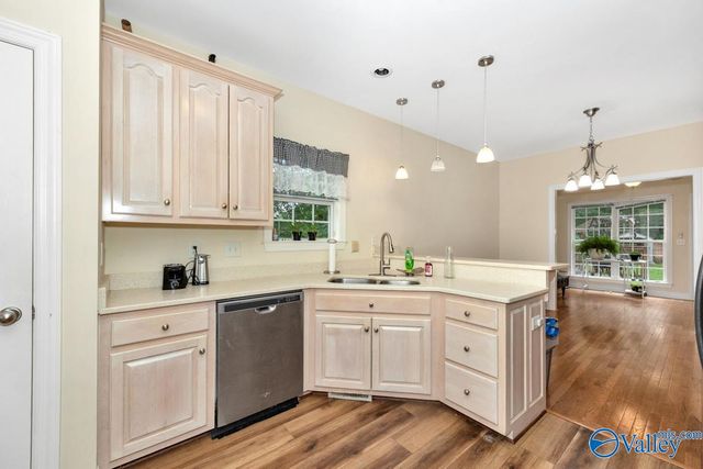 106 Whitfield Drive, Toney, AL 35773