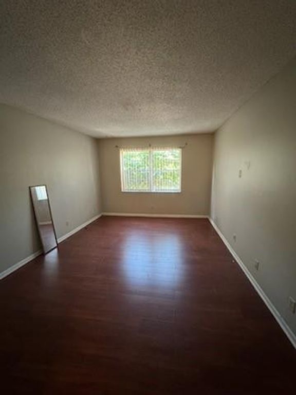 4384 NW 9th Avenue 20-2f, Pompano Beach, FL 33064