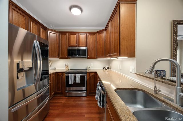 6600 Trillium Village Lane 7, Independence Charter Township, MI 48346