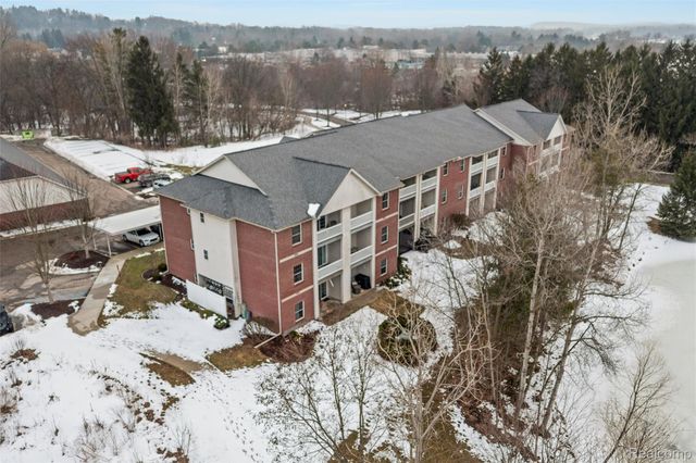 6600 Trillium Village Lane 7, Independence Charter Township, MI 48346