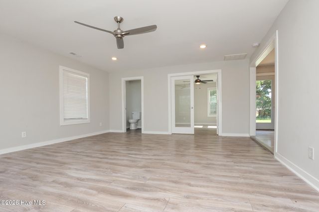 2098 Nc Highway 172, Sneads Ferry, NC 28460
