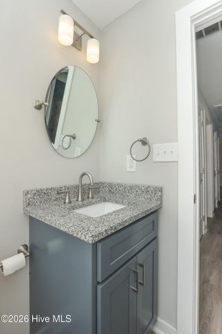 2098 Nc Highway 172, Sneads Ferry, NC 28460