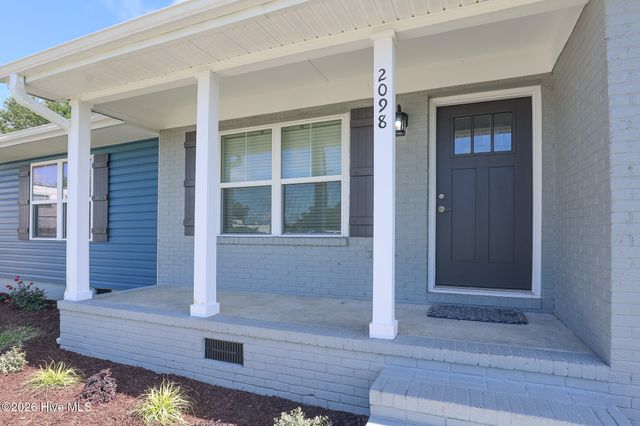2098 Nc Highway 172, Sneads Ferry, NC 28460
