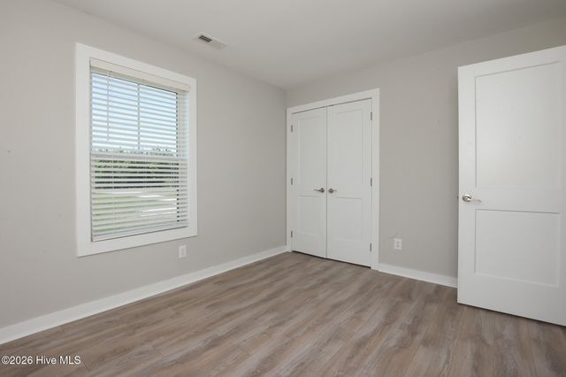 2098 Nc Highway 172, Sneads Ferry, NC 28460