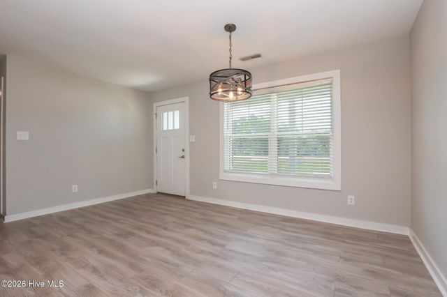 2098 Nc Highway 172, Sneads Ferry, NC 28460