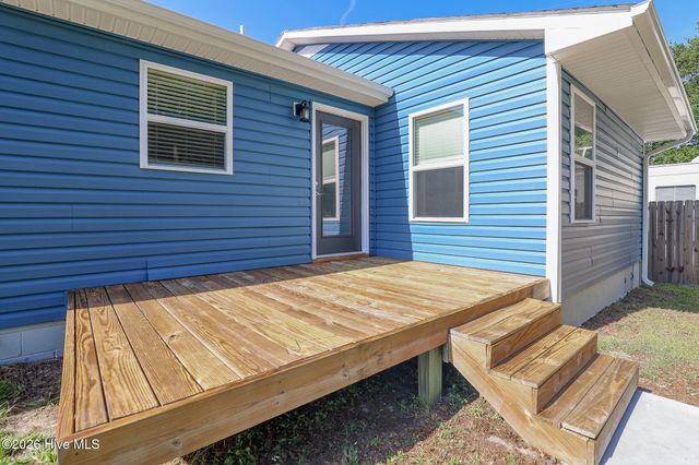 2098 Nc Highway 172, Sneads Ferry, NC 28460