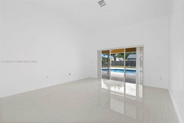 1400 SW 54th Ave, Plantation, FL 33317
