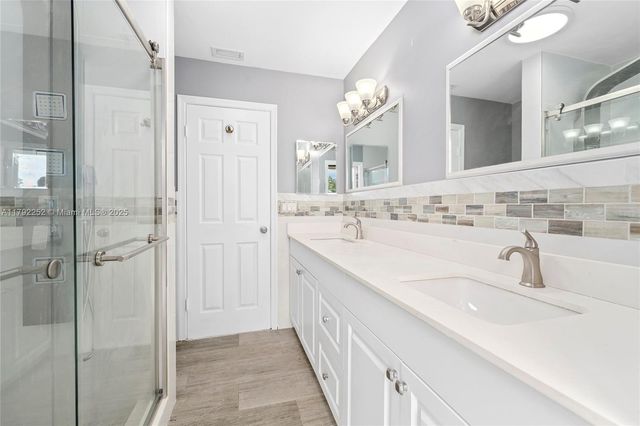 1400 SW 54th Ave, Plantation, FL 33317
