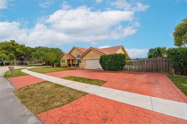 1400 SW 54th Ave, Plantation, FL 33317