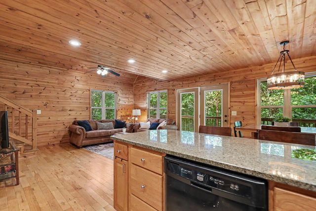 482 High Street, Young Harris, GA 30582