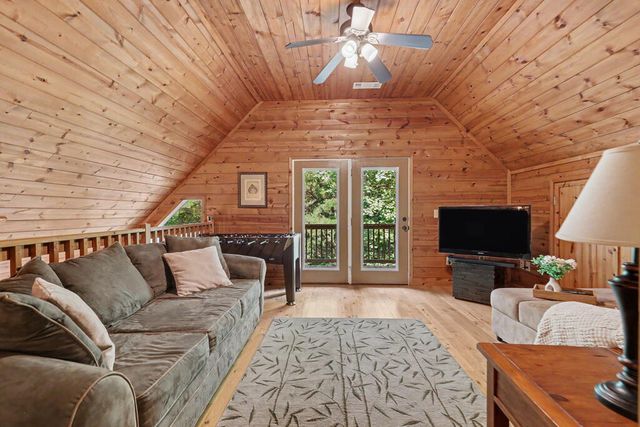 482 High Street, Young Harris, GA 30582