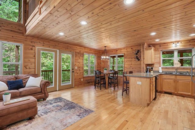 482 High Street, Young Harris, GA 30582