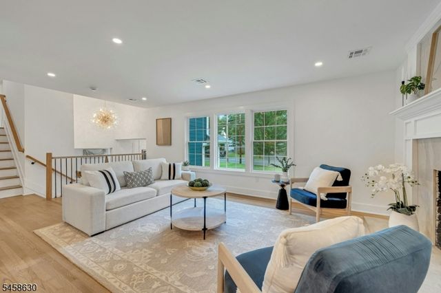 1466 Lamberts Mill Rd, Scotch Plains Twp., NJ 07076