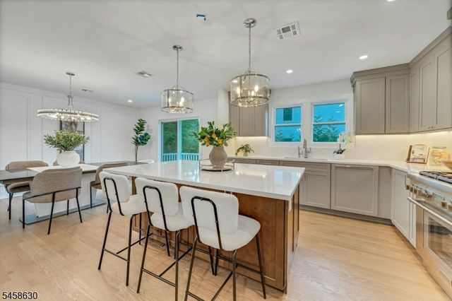 1466 Lamberts Mill Rd, Scotch Plains Twp., NJ 07076
