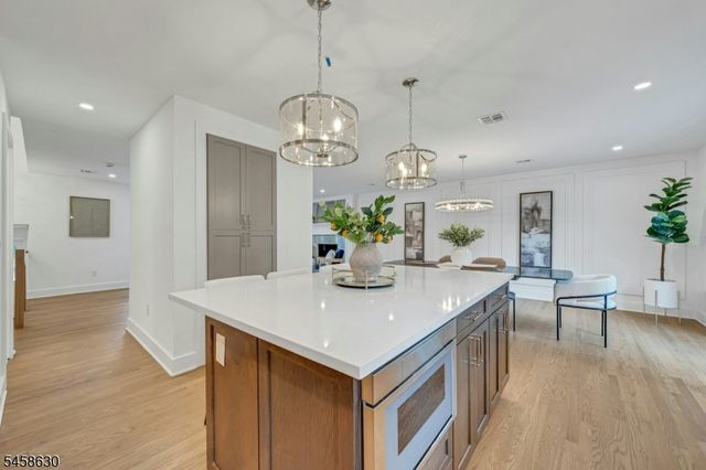 1466 Lamberts Mill Rd, Scotch Plains Twp., NJ 07076