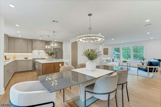 1466 Lamberts Mill Rd, Scotch Plains Twp., NJ 07076