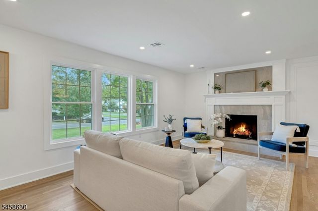 1466 Lamberts Mill Rd, Scotch Plains Twp., NJ 07076