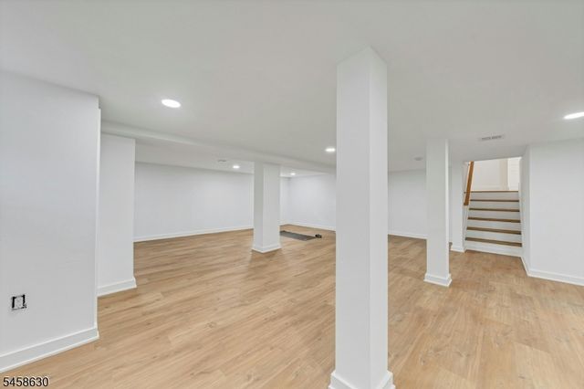 1466 Lamberts Mill Rd, Scotch Plains Twp., NJ 07076