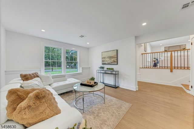 1466 Lamberts Mill Rd, Scotch Plains Twp., NJ 07076