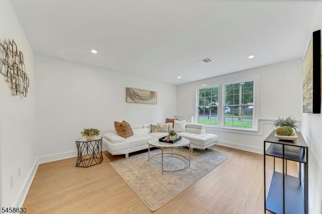 1466 Lamberts Mill Rd, Scotch Plains Twp., NJ 07076