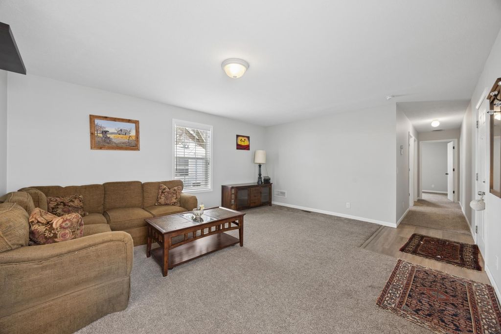 950 Cessna Drive, New Brighton, MN 55112 — photo 2
