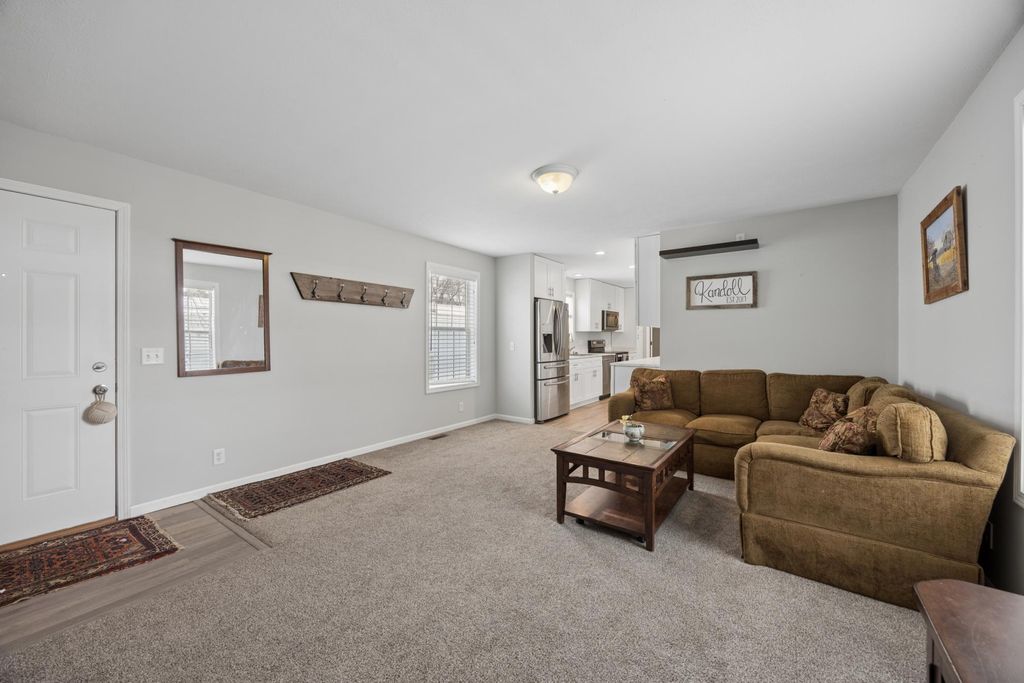 950 Cessna Drive, New Brighton, MN 55112 — photo 4