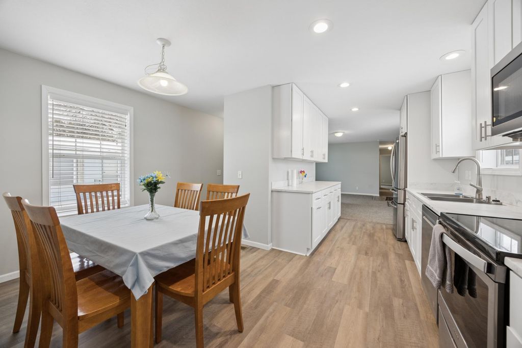 950 Cessna Drive, New Brighton, MN 55112 — photo 5