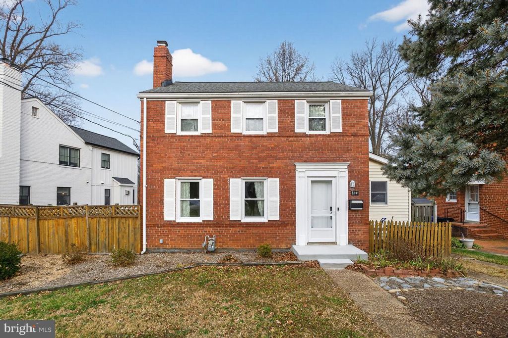 6031 9TH ST N, Arlington, VA 22205