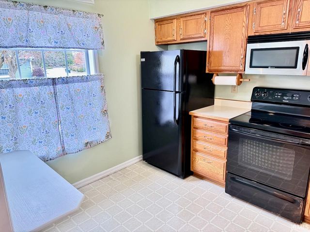 3736 N Lakeside Drive, Muncie, IN 47304