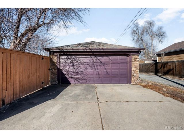 2300 Ironton St, Aurora, CO 80010