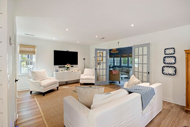 991 Governors Road, Mount Pleasant, SC 29464